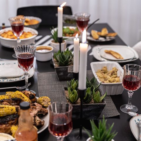 Guide pratique pour organiser un dîner parfait
