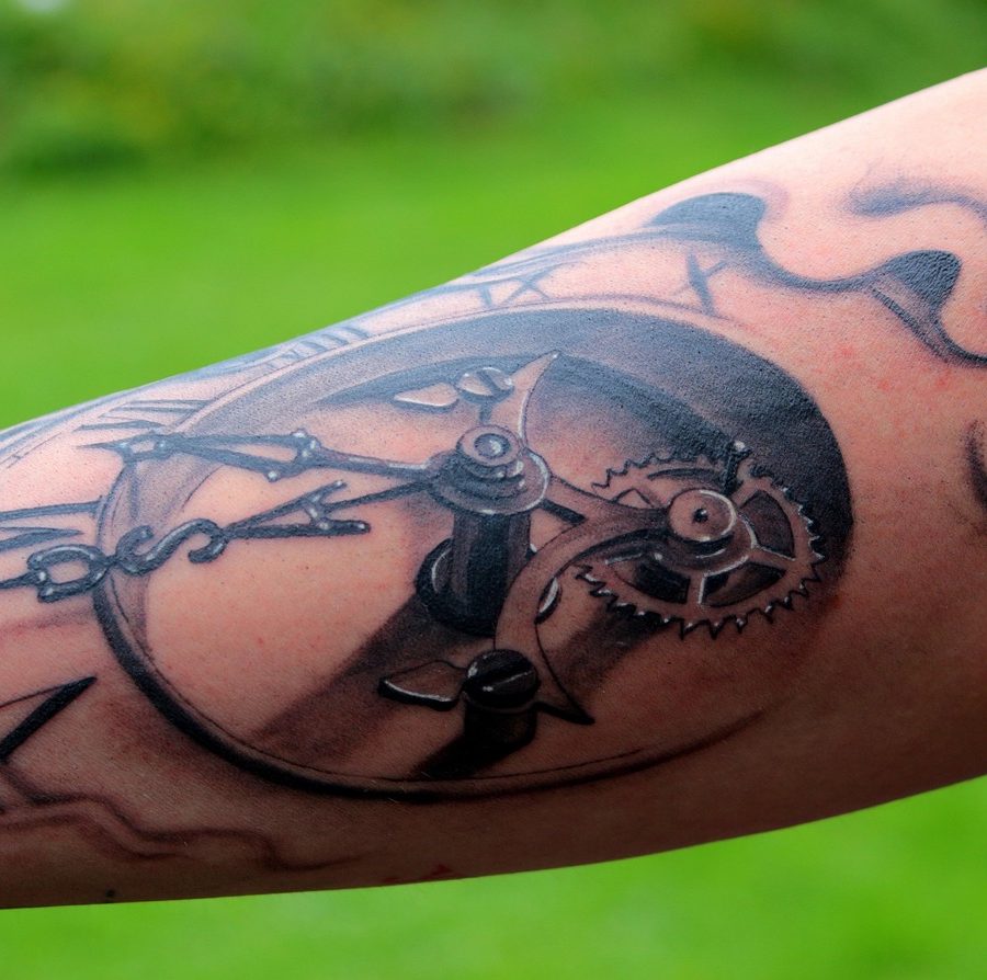 Signification d&rsquo;un tatouage : comprendre les niveaux de sens
