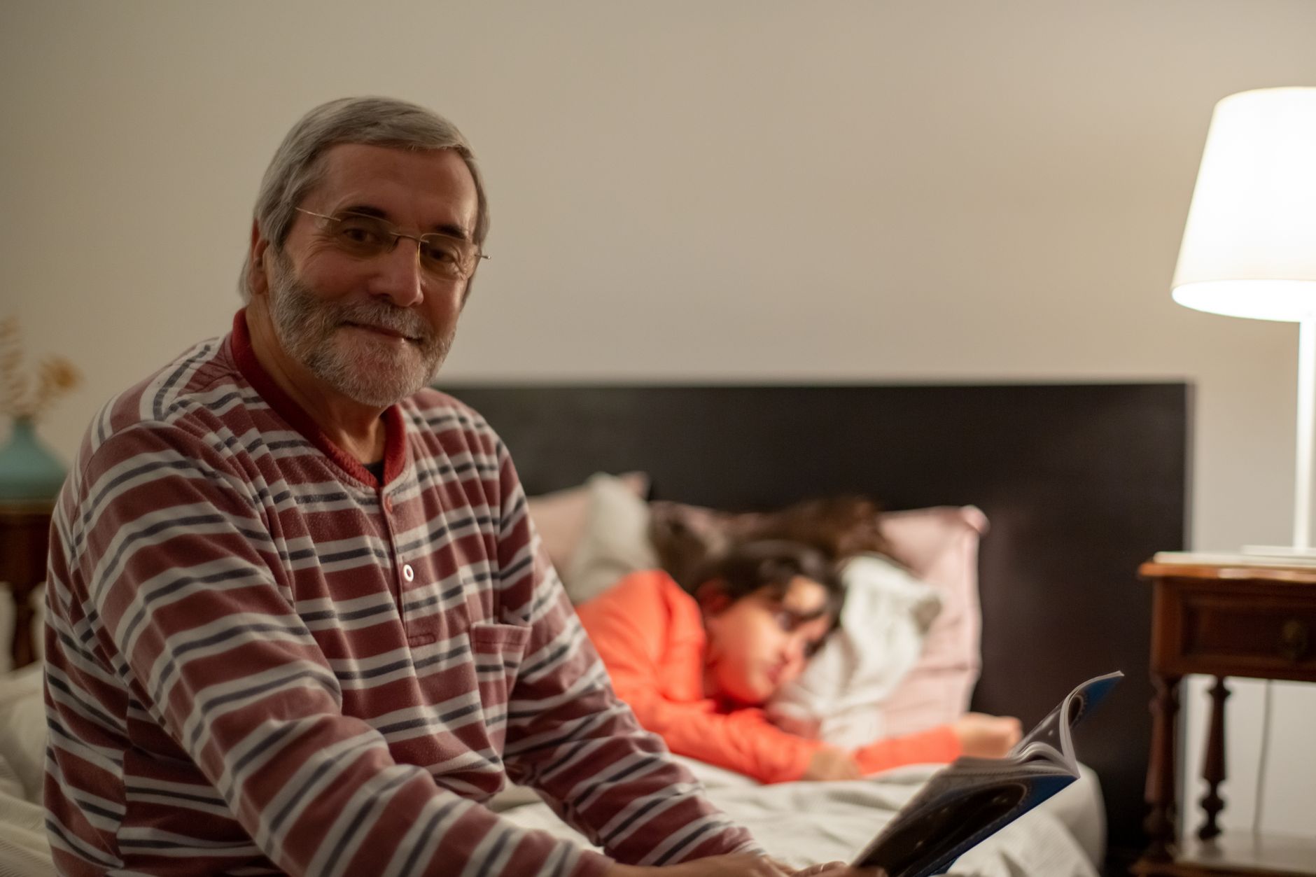 Les blessures cachées des enfants d'Alain Delon : un documentaire qui dérange