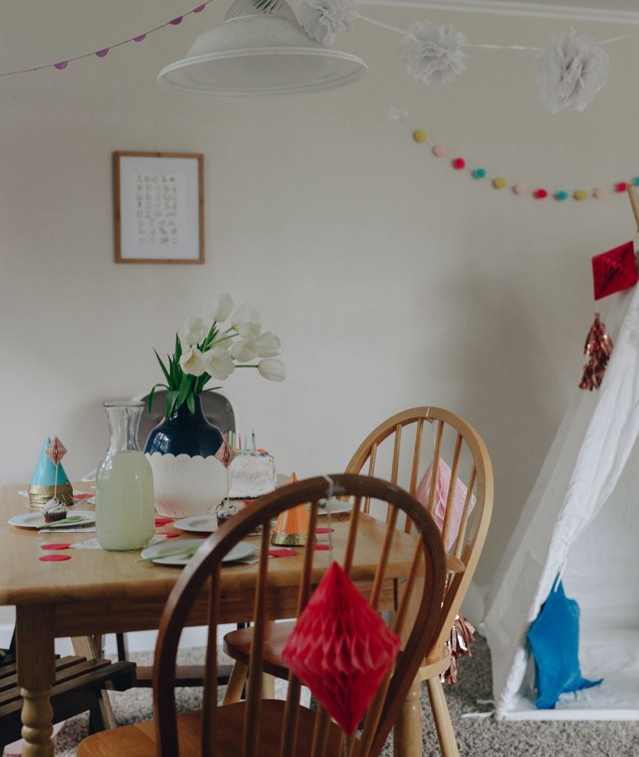 Décoration de table pour événement : les essentiels à prévoir