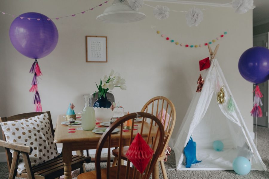 Décoration de table pour événement : les essentiels à prévoir