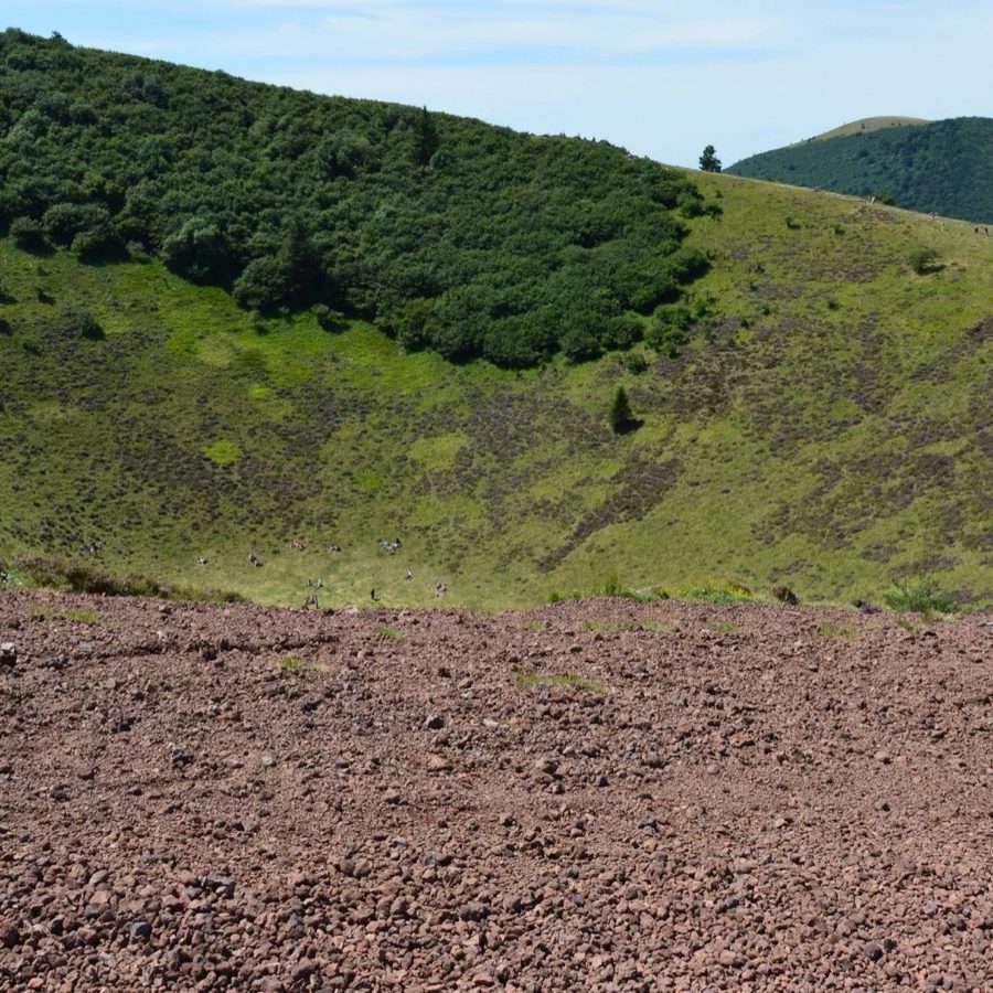 Hôtel Vulcania pas cher : où dormir près du parc en Auvergne