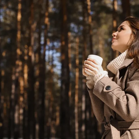 Manteau femme hiver : bien choisir sa matière selon l&rsquo;usage