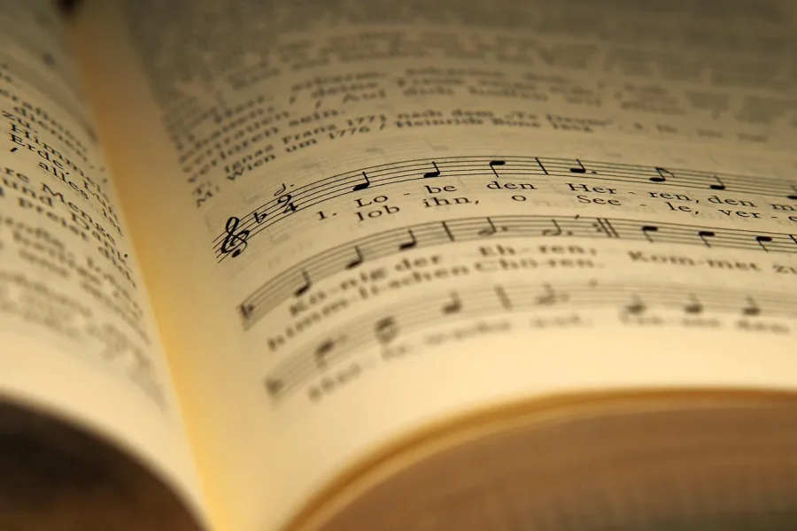 Droit d&rsquo;auteur et affichage des paroles de chanson