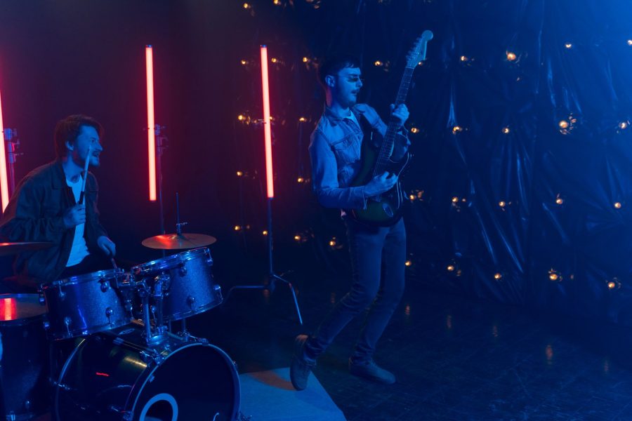 Ryan Gosling : un retour musical audacieux avec Dead Man&rsquo;s Bones